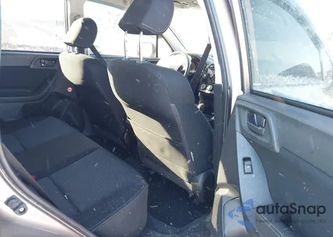 2015 Subaru Forester 2.5I Premium z USA, uszkodzony, nr VIN JF2SJADC4FH533903